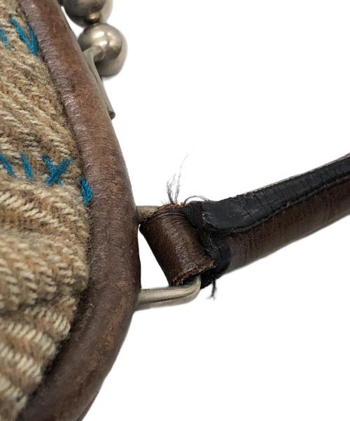 MIU MIU（ミュウミュウ）MIU MIU (ミュウミュウ) がま口ハンドバッグ ベージュ サイズ:下記参照の古着・服飾アイテム