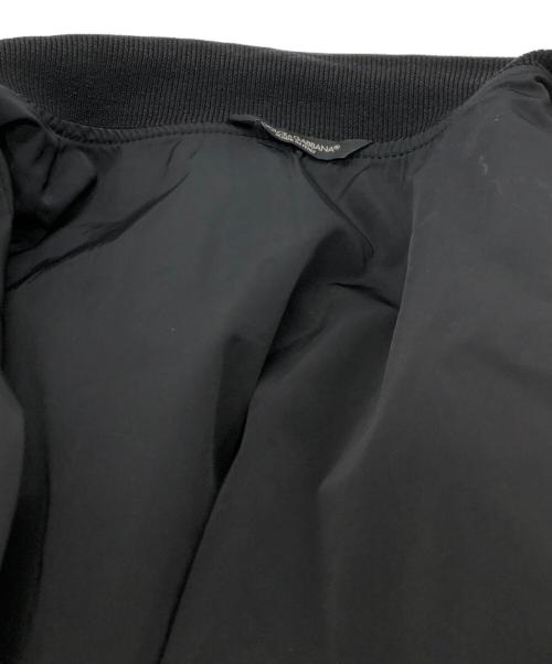 DOLCE & GABBANA（ドルチェ＆ガッバーナ）DOLCE & GABBANA (ドルチェ＆ガッバーナ) メタルプレートブルゾン ブラック サイズ:54の古着・服飾アイテム