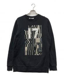 GIVENCHY（ジバンシィ）の古着「17グラフィックプリントスウェットシャツ」｜ブラック