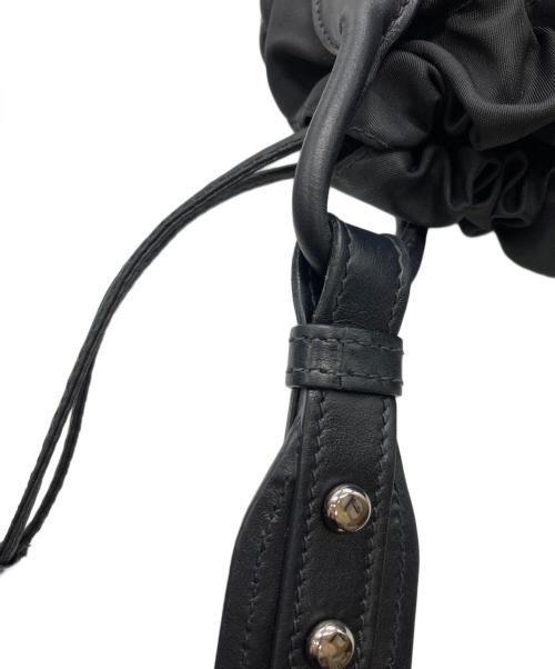 PRADA（プラダ）PRADA (プラダ) ナイロンショルダーバッグ ブラックの古着・服飾アイテム