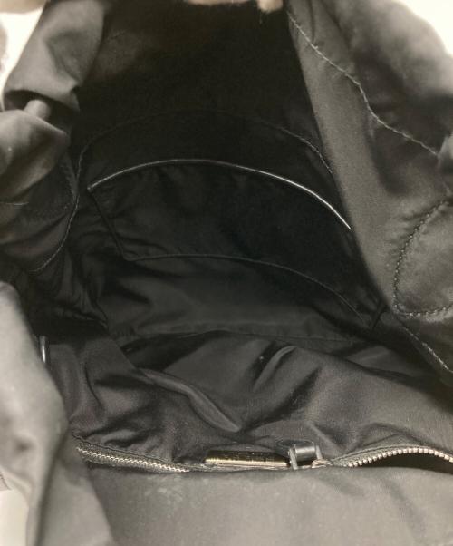 PRADA（プラダ）PRADA (プラダ) ナイロンショルダーバッグ ブラックの古着・服飾アイテム