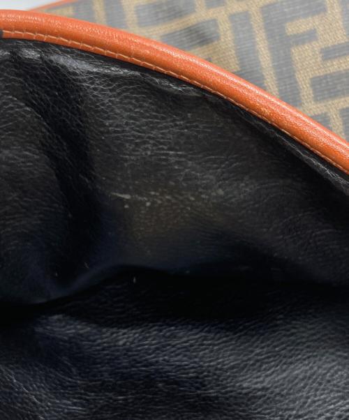 FENDI（フェンディ）FENDI (フェンディ) ズッカショルダーバッグ ベージュの古着・服飾アイテム