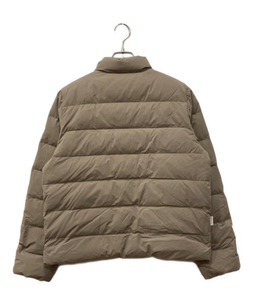 Snow peak（スノーピーク）snow peak (スノーピーク) スタンドネックライトウェイトダウンジャケット ベージュ サイズ:Mの古着・服飾アイテム