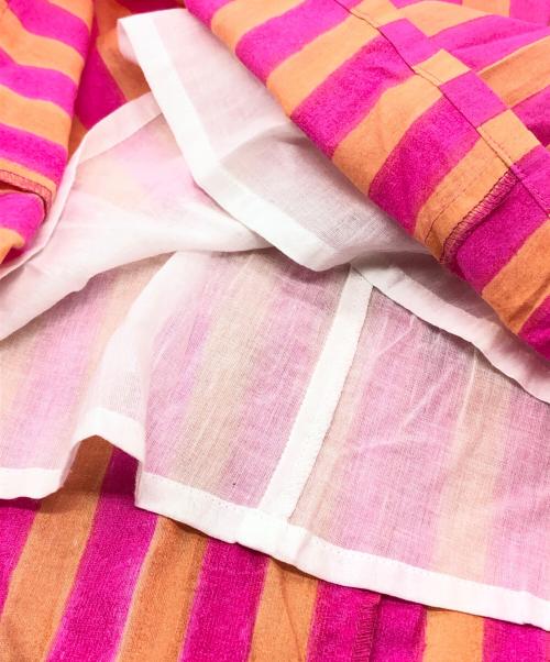 blockprints（ブロックプリント）BLOCKPRINTS (ブロックプリント) スティーブ シックストライプ フレアスリーブドレス ピンク サイズ:Mの古着・服飾アイテム