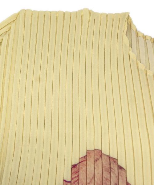 PLEATS PLEASE（プリーツプリーズ）PLEATS PLEASE (プリーツプリーズ) PRESSED FLORAプリーツカットソー ベージュ サイズ:2の古着・服飾アイテム