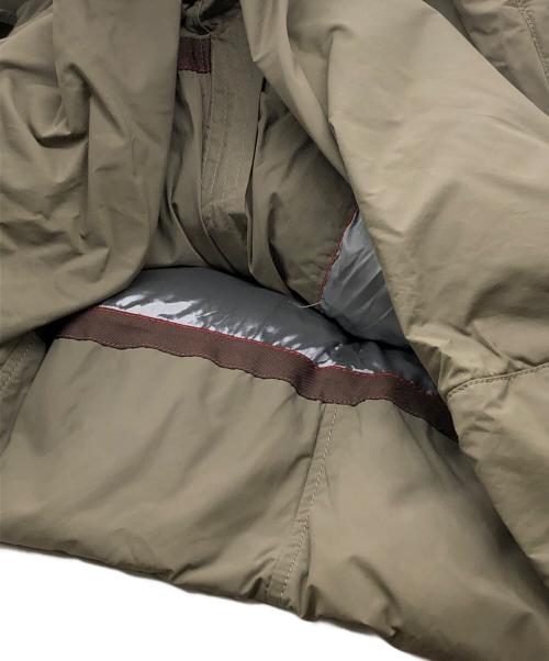 PEUTEREY（ピューテリー）PEUTEREY (ピューテリー) ダウンジャケット ベージュ サイズ:XLの古着・服飾アイテム