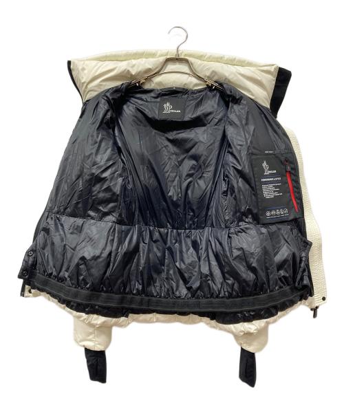 MONCLER GAMME BLEU（モンクレール ガム ブルー）MONCLER GAMME BLEU (モンクレール ガム ブルー) ダウンジャケット ホワイト サイズ:2の古着・服飾アイテム
