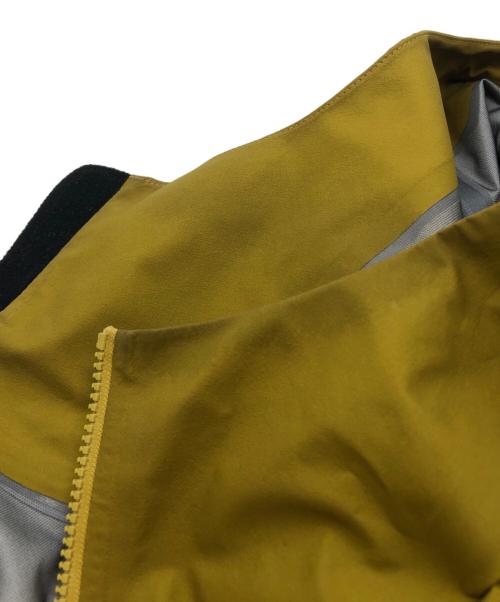 ARC'TERYX（アークテリクス）ARC'TERYX (アークテリクス) Beta Jacket イエロー サイズ:Ｍの古着・服飾アイテム