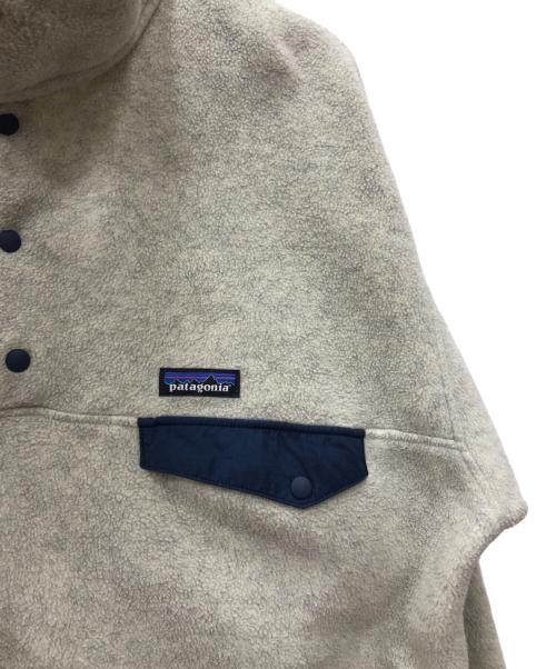 Patagonia（パタゴニア）Patagonia (パタゴニア) ライトウェイト シンチラ スナップT フリースプルオーバー ベージュ サイズ:Lの古着・服飾アイテム