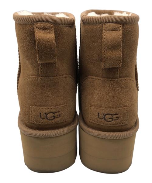 UGG（アグ）UGG (アグ) Classic Mini Platform ベージュ サイズ:23cmの古着・服飾アイテム