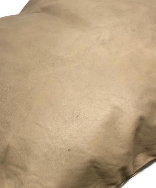 ARTS&SCIENCE（アーツアンドサイエンス）ARTS&SCIENCE (アーツアンドサイエンス) レザーショルダーバッグ ベージュ サイズ:下記参照の古着・服飾アイテム