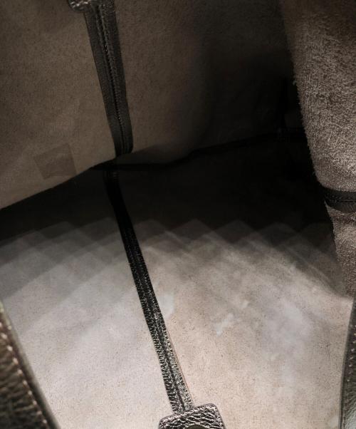 AULENTTI（オウレンティ）AULENTTI (オウレンティ) トライアングルバッグ ゴールド サイズ:下記参照の古着・服飾アイテム