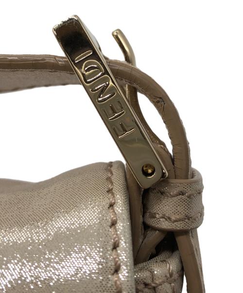 FENDI（フェンディ）FENDI (フェンディ) ショルダーバッグ ベージュの古着・服飾アイテム