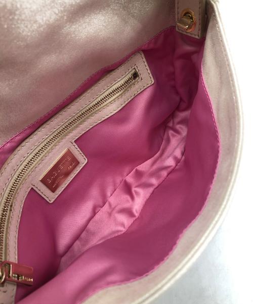 FENDI（フェンディ）FENDI (フェンディ) ショルダーバッグ ベージュの古着・服飾アイテム