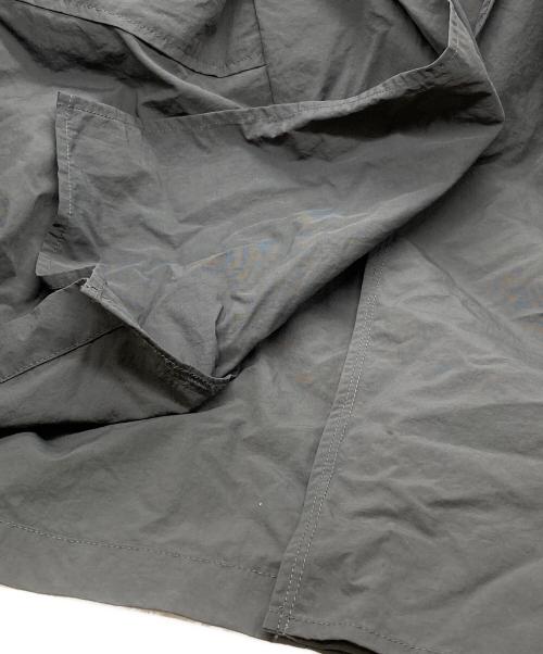 ATA（アタ）ata (アタ) ナイロン ローブコート グレー サイズ:Fの古着・服飾アイテム