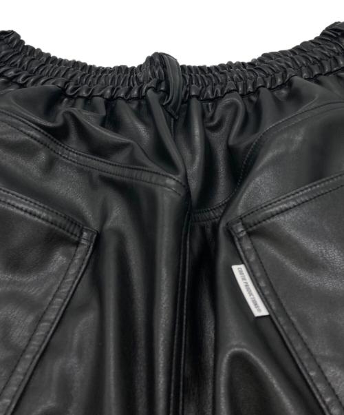 COOTIE PRODUCTIONS（クーティープロダクツ）COOTIE PRODUCTIONS (クーティープロダクツ) Faux Leather Pants ブラック サイズ:Sの古着・服飾アイテム