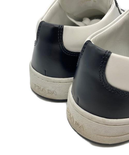 PRADA（プラダ）PRADA (プラダ) ローカットスニーカー ホワイト サイズ:37の古着・服飾アイテム