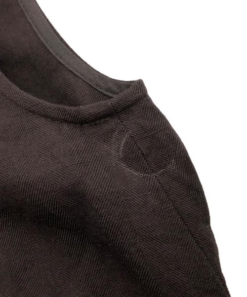 Con te（コンテ）Con te (コンテ) タック ノースリーブ オールインワン ブラウン サイズ:FREEの古着・服飾アイテム