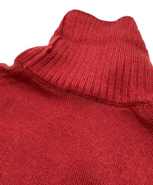 Drumohr（ドルモア）Drumohr (ドルモア) メリノウールタートルネックニット レッド サイズ:44の古着・服飾アイテム