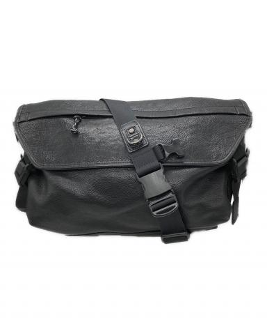 土屋鞄　ザ・シーンズ メッセンジャーバッグ　ブラック ザ・シーンズ メッセンジャーバッグ – ボディバッグ – 土屋鞄製造所