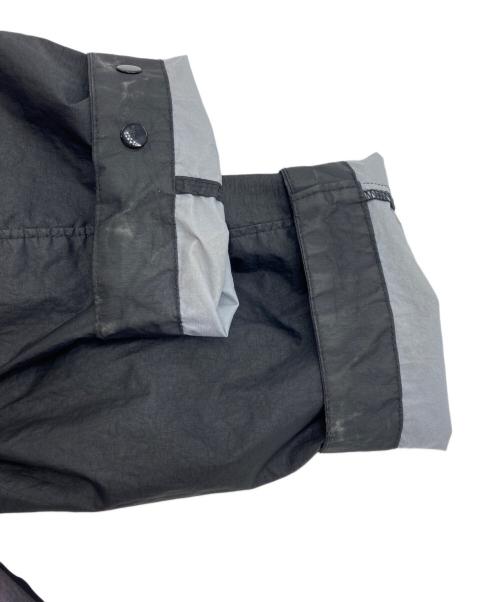 STONE ISLAND（ストーンアイランド）STONE ISLAND (ストーンアイランド) ガーメントダイコーティングナイロンジップフーディ ブラック サイズ:Mの古着・服飾アイテム