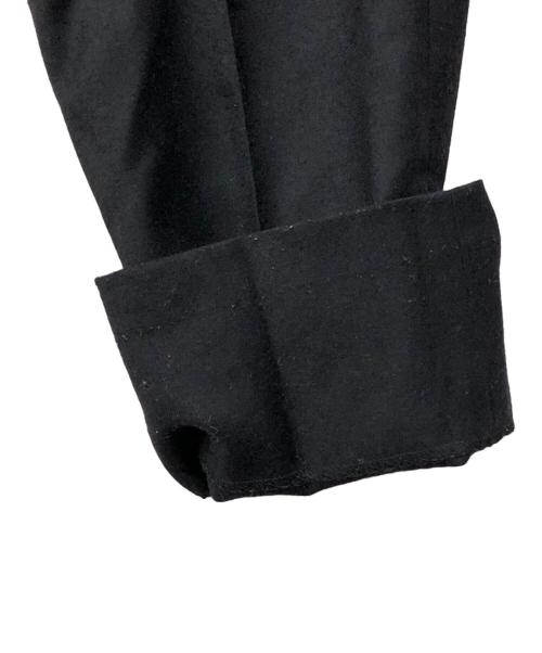 GTA（ジーティーアー）GTA (ジーティーアー) HERRICK エリック 2プリーツサイドアジャスター トロピカル ウールスラックス ブラック サイズ:44の古着・服飾アイテム