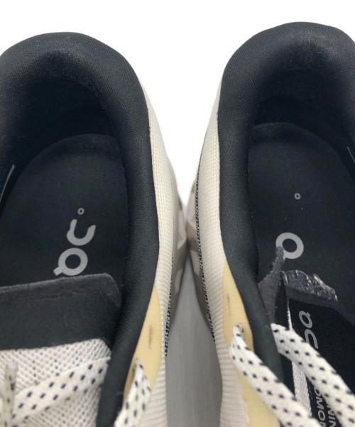 on（オン）On (オン) Cloudmonster 2 Undyed Frost ホワイト サイズ:28の古着・服飾アイテム