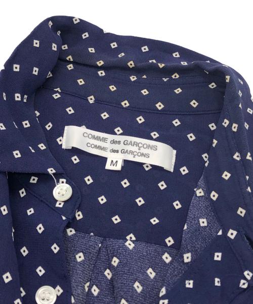 COMME des GARCONS COMME des GARCONS（コムデギャルソン コムデギャルソン）COMME des GARCONS COMME des GARCONS (コムデギャルソン コムデギャルソン) 総柄レーヨンS/Sシャツ ネイビー サイズ:Mの古着・服飾アイテム