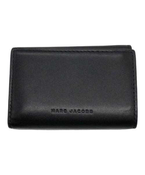 MARC JACOBS（マークジェイコブズ）MARC JACOBS (マークジェイコブズ) ザ レザー カバード Jマーク 三つ折り ウォレット ブラック サイズ:下記参照の古着・服飾アイテム