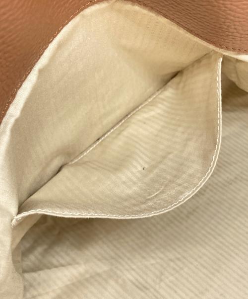 YOUNG & OLSEN The DRYGOODS STORE（ヤングアンドオルセン ザ ドライグッズストア）YOUNG & OLSEN The DRYGOODS STORE (ヤングアンドオルセン ザ ドライグッズストア) EMBOSSED LEATHER BELTED TOTE M ブラウン サイズ:下記参照の古着・服飾アイテム