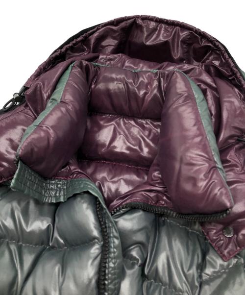 MONCLER（モンクレール）MONCLER (モンクレール) BADYダウンジャケット グリーン×パープルの古着・服飾アイテム