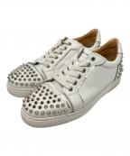 Christian Louboutinクリスチャン・ルブタン）の古着「Vieira2 スタッズローカットスニーカー」｜ホワイト