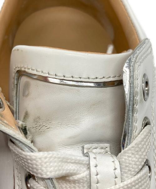 Christian Louboutin（クリスチャン・ルブタン）Christian Louboutin (クリスチャン・ルブタン) Vieira2 スタッズローカットスニーカー ホワイト サイズ:38の古着・服飾アイテム