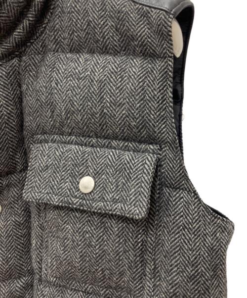 COMME des GARCONS HOMME（コムデギャルソン オム）COMME des GARCONS HOMME (コムデギャルソン オム) レザーヘリンボーンダウンベスト グレー サイズ:ＸＳの古着・服飾アイテム