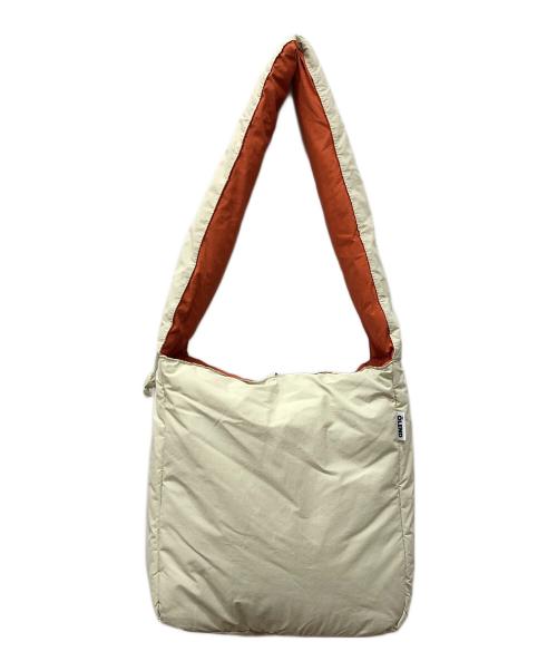 olend（オレンド）OLEND (オレンド) 中綿ショルダーバッグ ベージュの古着・服飾アイテム
