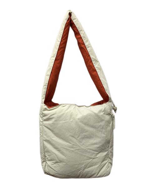 olend（オレンド）OLEND (オレンド) 中綿ショルダーバッグ ベージュの古着・服飾アイテム