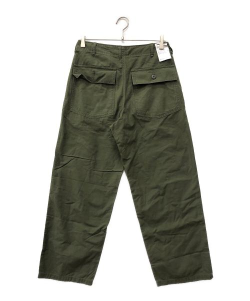 CIOTA（シオタ）CIOTA (シオタ) スビンコットンバックサテンベイカーパンツ オリーブ サイズ:4の古着・服飾アイテム