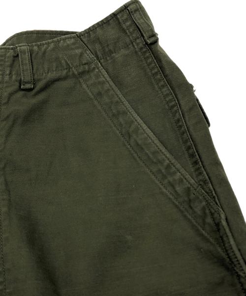 CIOTA（シオタ）CIOTA (シオタ) スビンコットンバックサテンベイカーパンツ オリーブ サイズ:4の古着・服飾アイテム