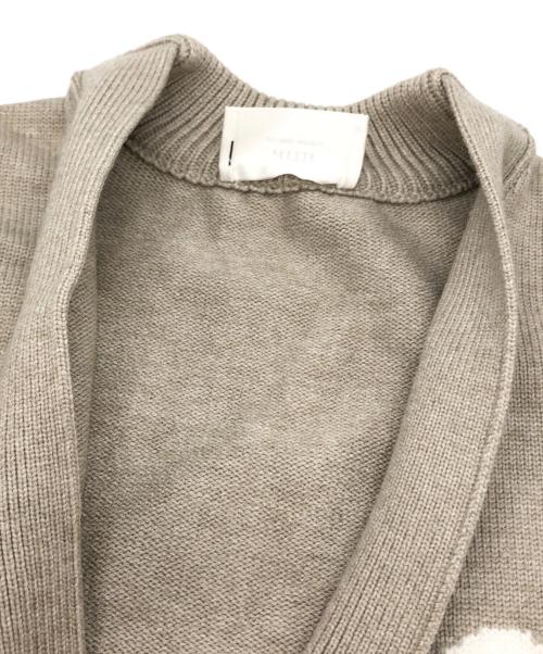 AMI Alexandre Mattiussi（アミアレクサンドルマテュッシ）AMI Alexandre Mattiussi (アミアレクサンドルマテュッシ) ハートロゴ刺繍カーディガン ベージュ サイズ:Sの古着・服飾アイテム