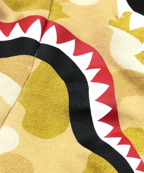 A BATHING APE（ア ベイシング エイプ）A BATHING APE (ア ベイシング エイプ) ハーフパンツ イエロー サイズ:Lの古着・服飾アイテム