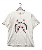 A BATHING APEアベイシングエイプ）の古着「グリッターシャークTシャツ」｜ホワイト