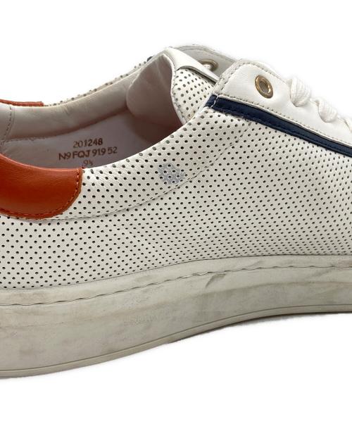 J.M.WESTON（ジェイエムウエストン）J.M.WESTON (ジェイエムウエストン) パンチング レザー スニーカー ホワイト サイズ:9 1/2の古着・服飾アイテム