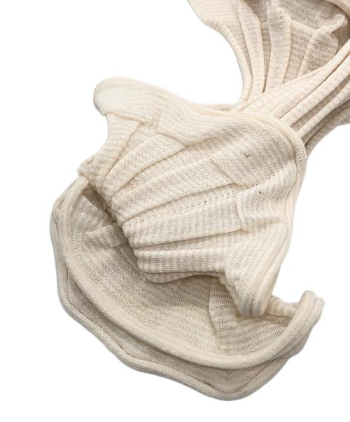 ISSEY MIYAKE（イッセイミヤケ）ISSEY MIYAKE (イッセイミヤケ) 変形ニット ベージュ サイズ:2の古着・服飾アイテム