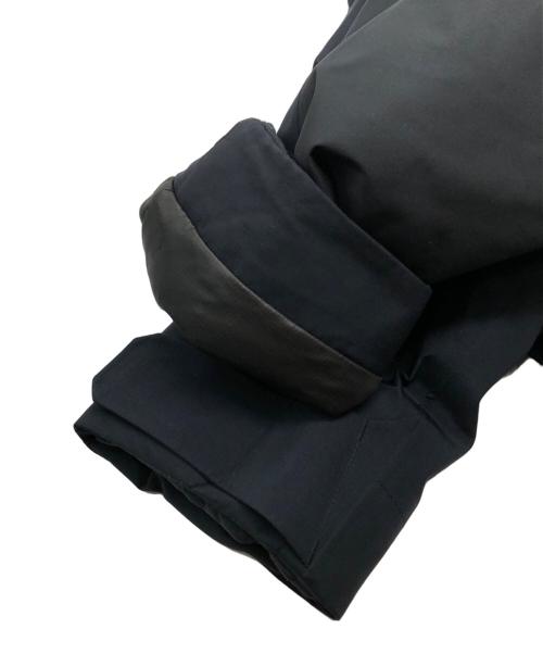 WHITE MOUNTAINEERING（ホワイトマウンテ二アニング）WHITE MOUNTAINEERING (ホワイトマウンテ二アニング) GORE-TEX NYLON TAFFETA 3LAYER DOWN COAT ブラック サイズ:2の古着・服飾アイテム