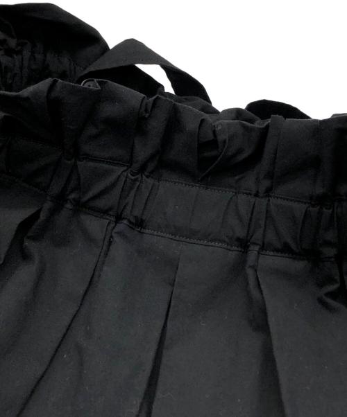 HUIS（ハウス）HUIS (ハウス) オーガニックコットン2wayタック&ギャザージャンバースカート ブラック サイズ:F 未使用品の古着・服飾アイテム