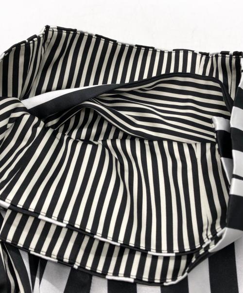 ALICE AUAA（アリスアウアア）Alice Auaa (アリスアウアア) ストライプデザインスカート ブラック サイズ:3の古着・服飾アイテム