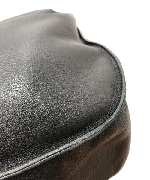 Vivienne Westwood（ヴィヴィアンウエストウッド）Vivienne Westwood (ヴィヴィアンウエストウッド) ミニオーブ金具 レザーショルダーバッグ ブラックの古着・服飾アイテム