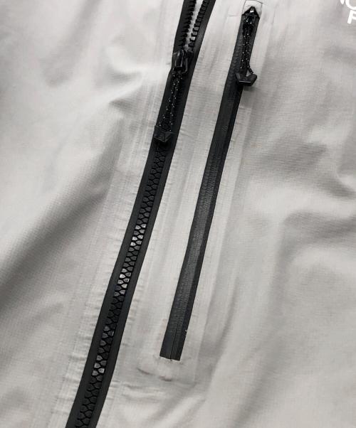 THE NORTH FACE（ザ ノース フェイス）THE NORTH FACE (ザ ノース フェイス) フューチャーライト L5 LT ジャケット グレー サイズ:Sの古着・服飾アイテム