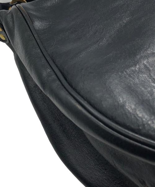 IL BISONTE（イル ビゾンテ）IL BISONTE (イル ビゾンテ) ハーフムーンワンショルダーバッグ ブラック サイズ:下記参照の古着・服飾アイテム