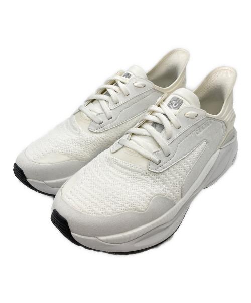 CLARKS（クラークス）CLARKS (クラークス) ローカットスニーカー ホワイト サイズ:UK7.5の古着・服飾アイテム